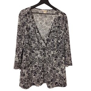 CJ Banks Women 1X Black White Floral‎ Print V-Neck Long Sleeve Tunic Top Shirt